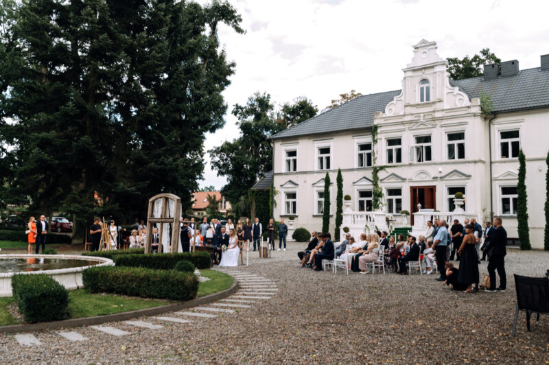 Pałac w Pstrokoniach