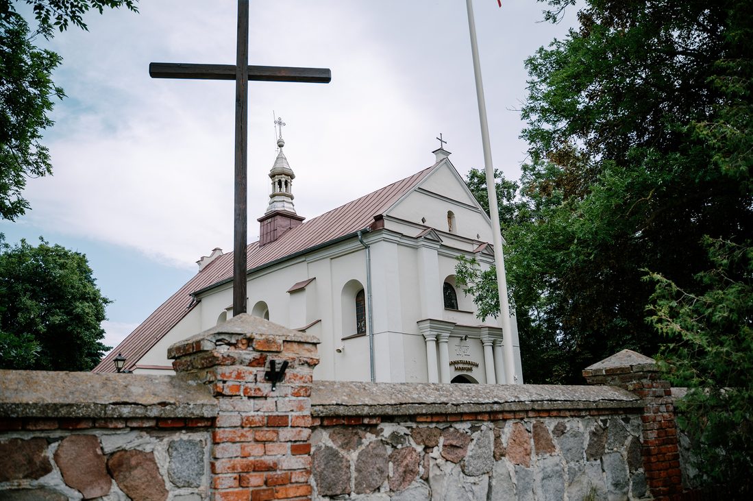 Chrzest Święty Zosi – Siedlątków i Dworek za Lasem we Włyniu 13 14 sanktuarium chrzest zosi kosciol